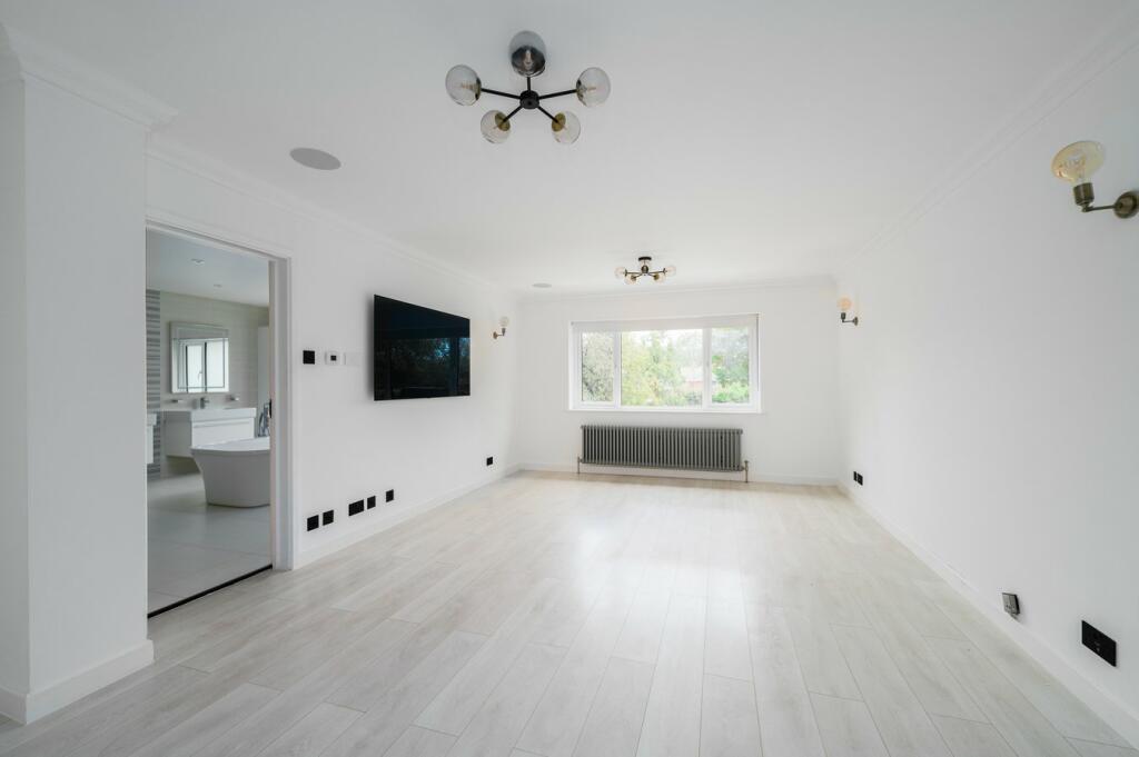 Additional property image - Widworthy Hayes, Hutton, Brentwood, CM13