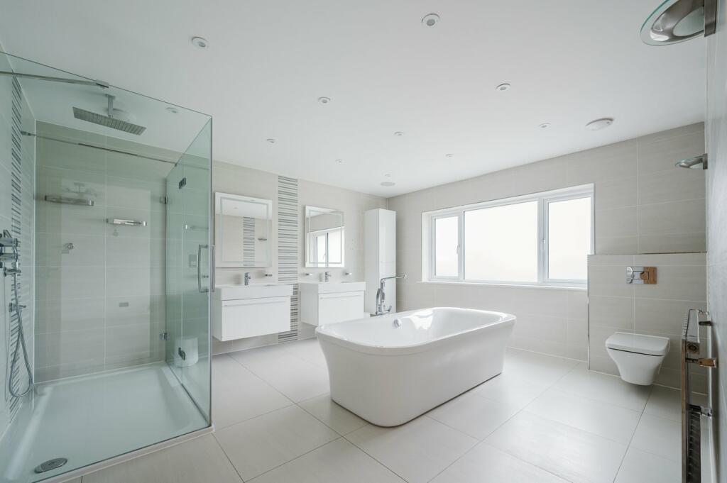 Additional property image - Widworthy Hayes, Hutton, Brentwood, CM13
