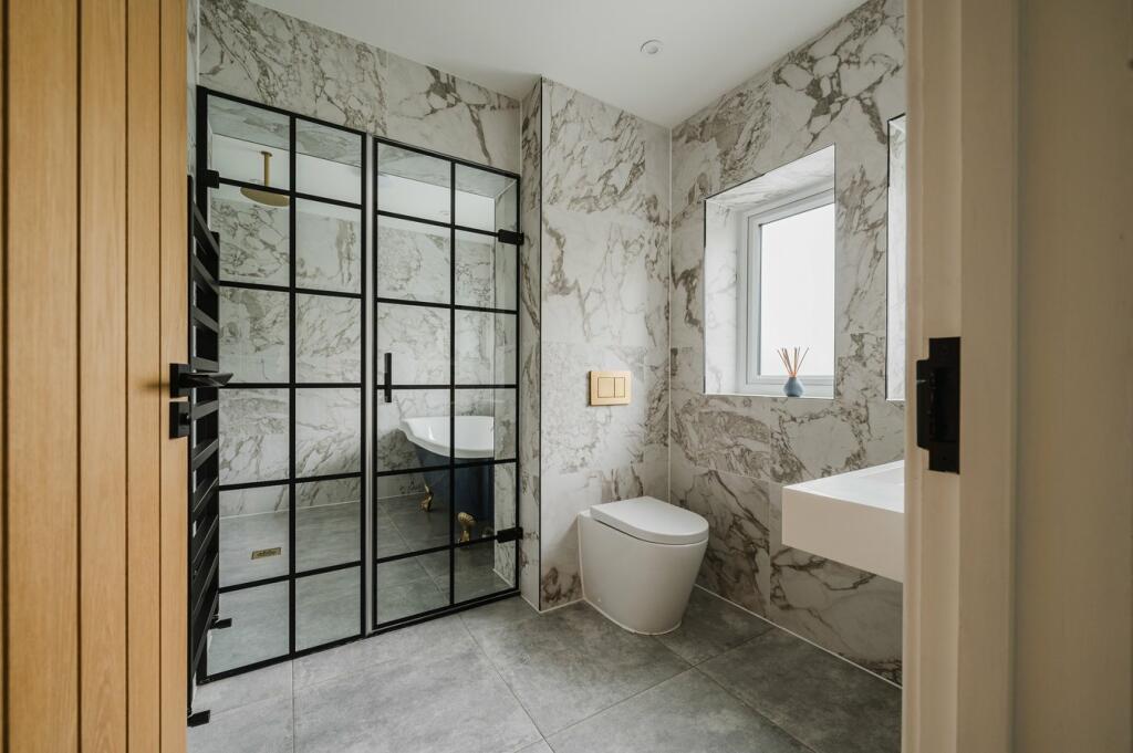 Additional property image - Widworthy Hayes, Hutton, Brentwood, CM13