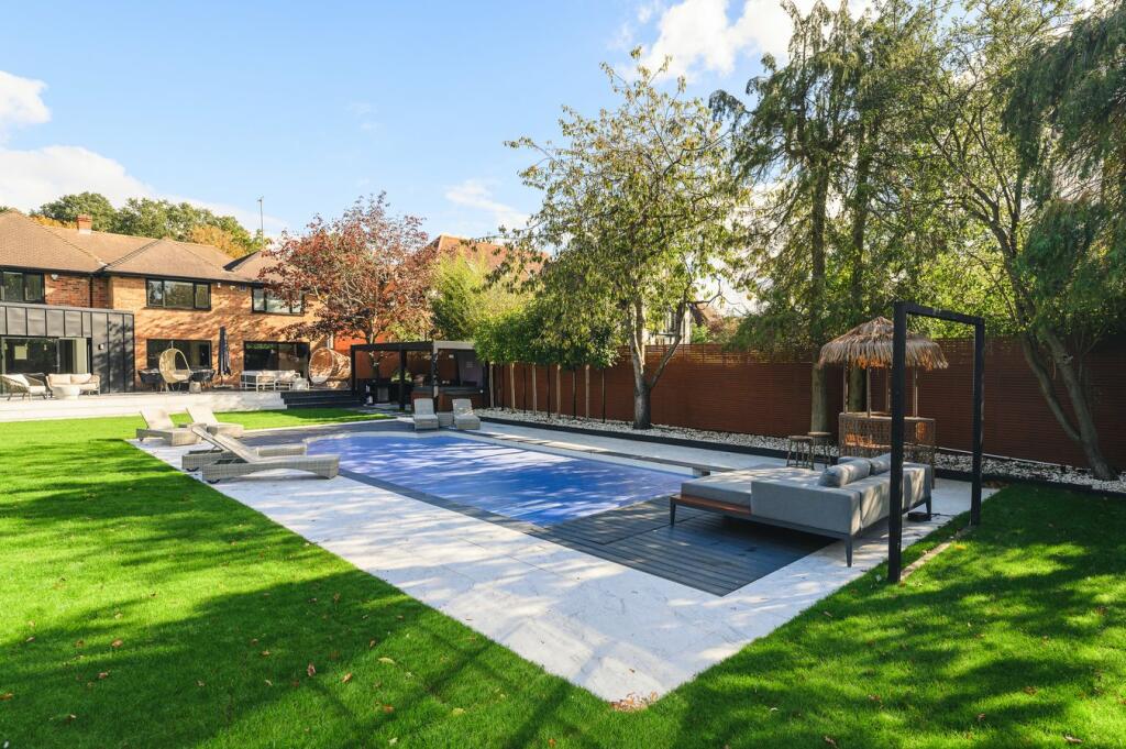 Additional property image - Widworthy Hayes, Hutton, Brentwood, CM13