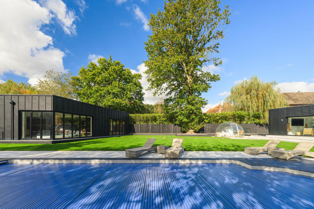 Additional property image - Widworthy Hayes, Hutton, Brentwood, CM13