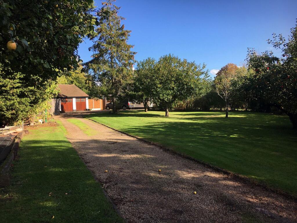 Additional property image - Creephedge Lane, East Hanningfield, Chelmsford, CM3