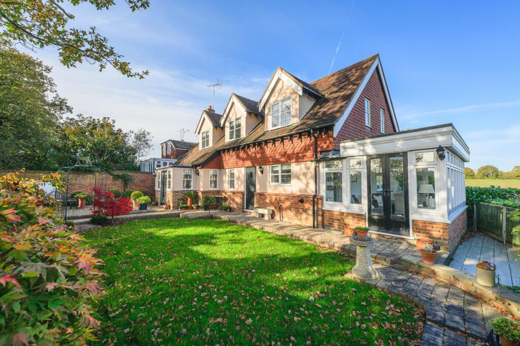 Additional property image - Whitby Avenue, Ingrave, Brentwood, CM13