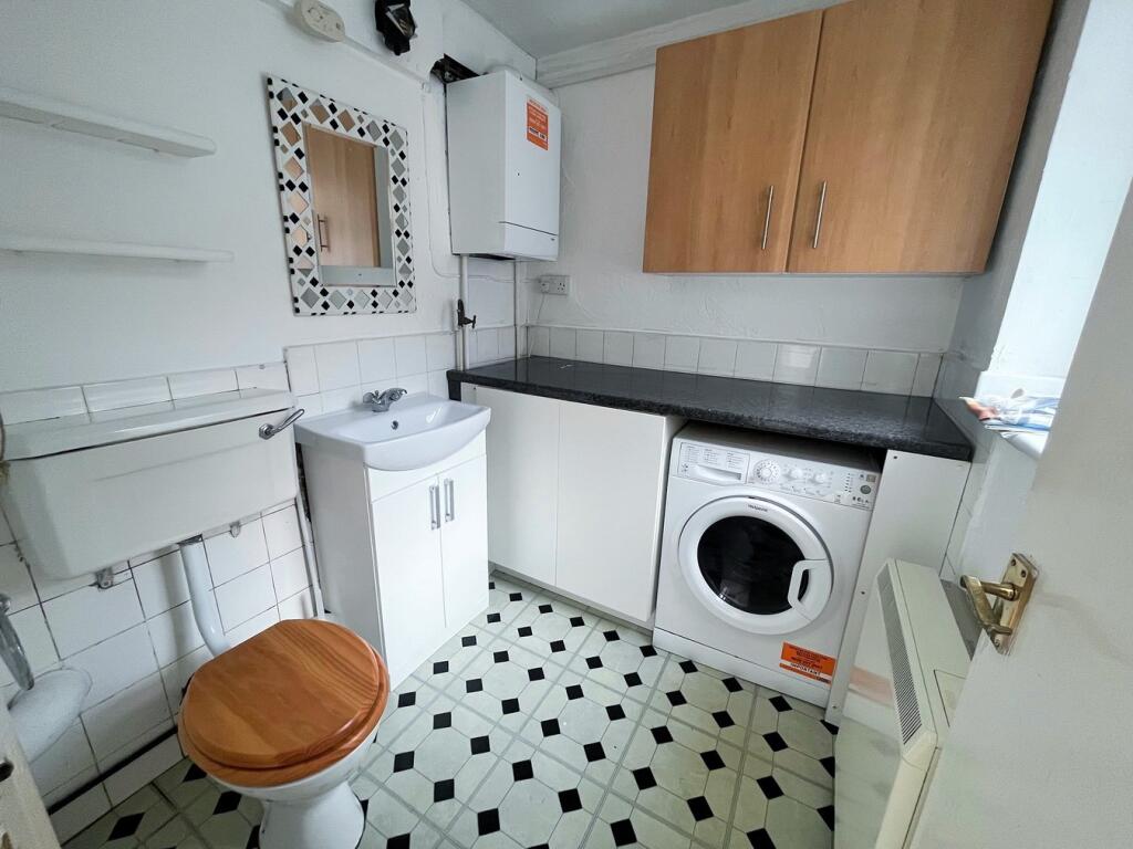 Additional property image - Gordon Road, Shenfield, Brentwood, CM15