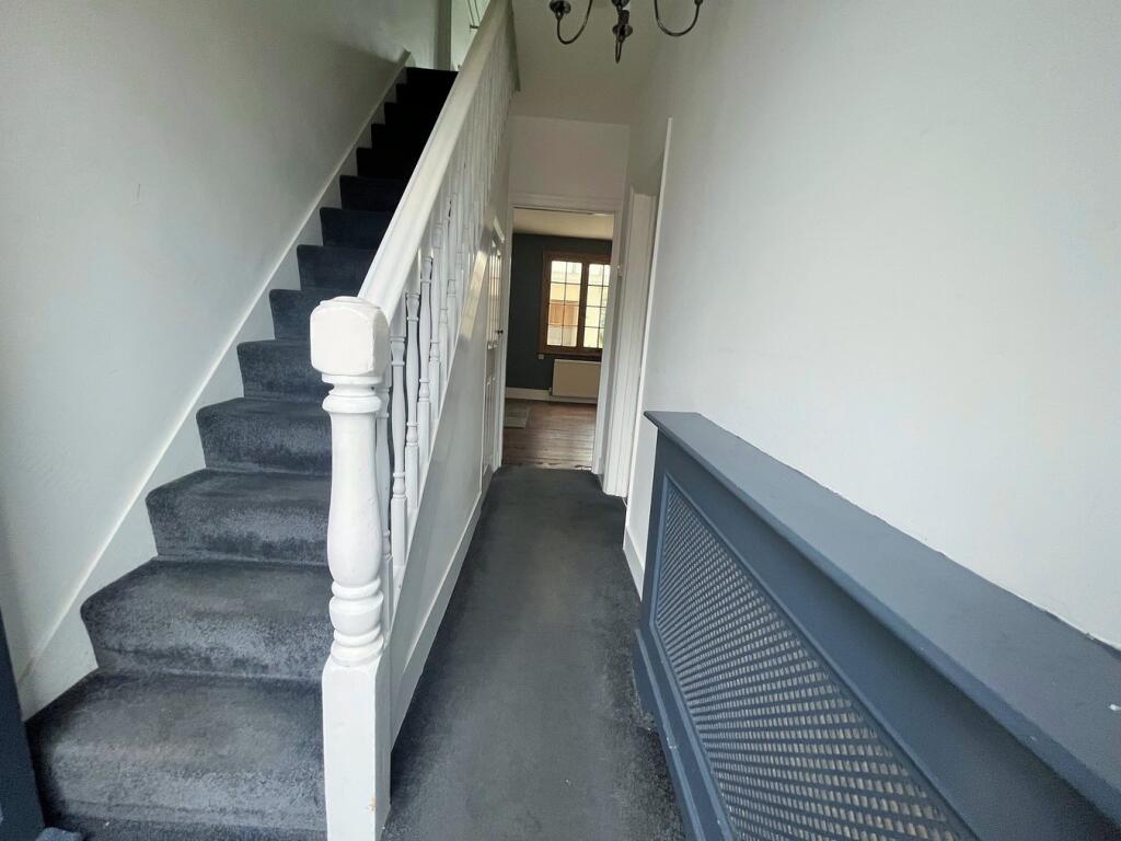 Additional property image - Gordon Road, Shenfield, Brentwood, CM15