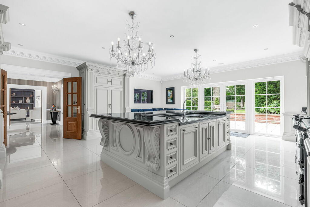 Additional property image - Heronway, Hutton, Brentwood, CM13