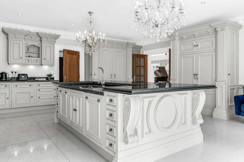 Additional property image - Heronway, Hutton, Brentwood, CM13