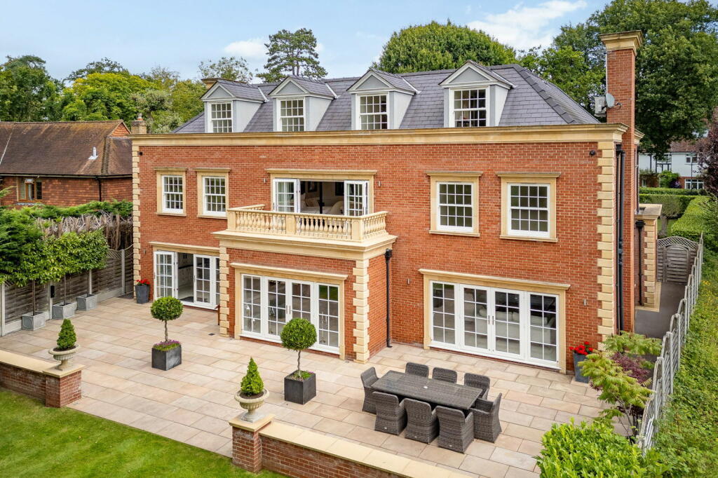 Additional property image - Heronway, Hutton, Brentwood, CM13