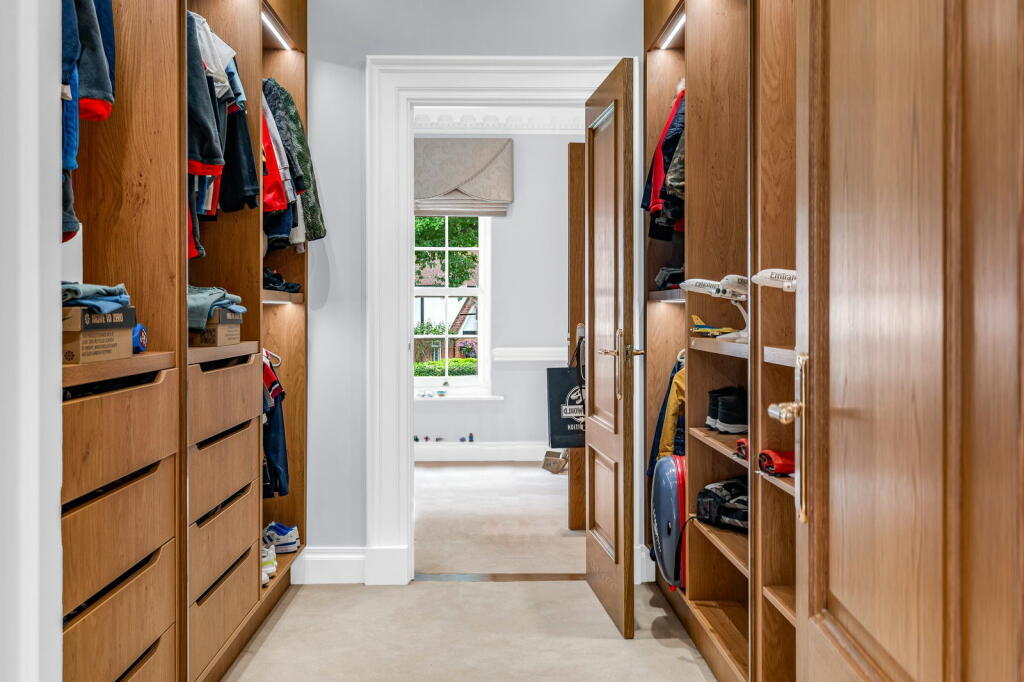 Additional property image - Heronway, Hutton, Brentwood, CM13