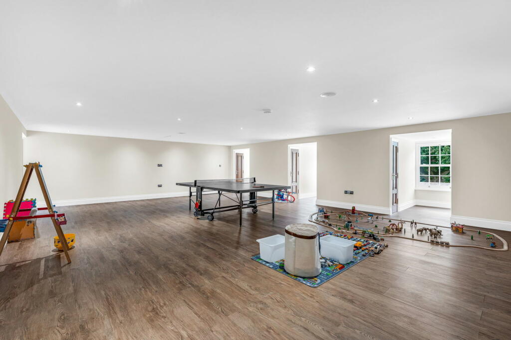 Additional property image - Heronway, Hutton, Brentwood, CM13