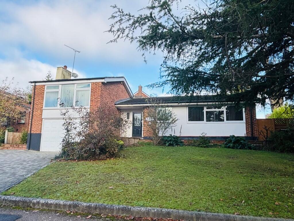 Main image of property: Whadden Chase, Ingatestone, CM4