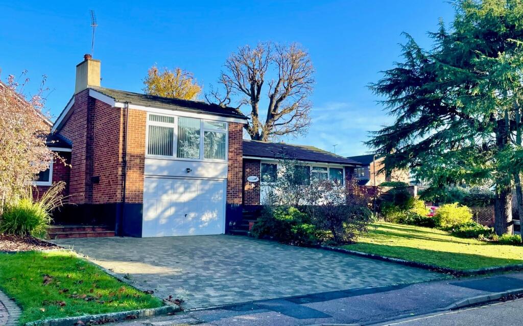 Main image of property: Whadden Chase, Ingatestone, CM4