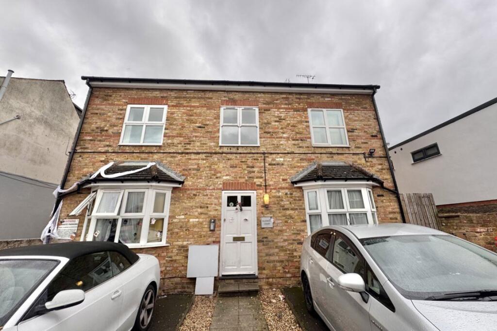 Main image of property: Queens Road