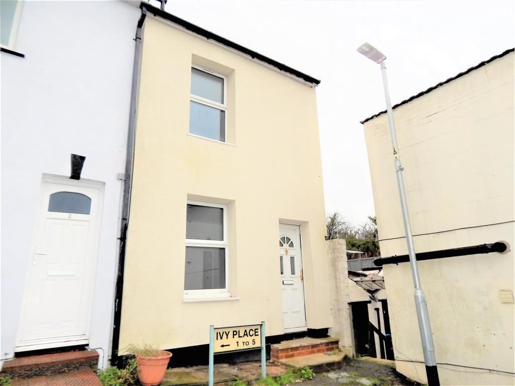 2 bedroom end of terrace house for sale in Nashenden Lane, Rochester, ME1