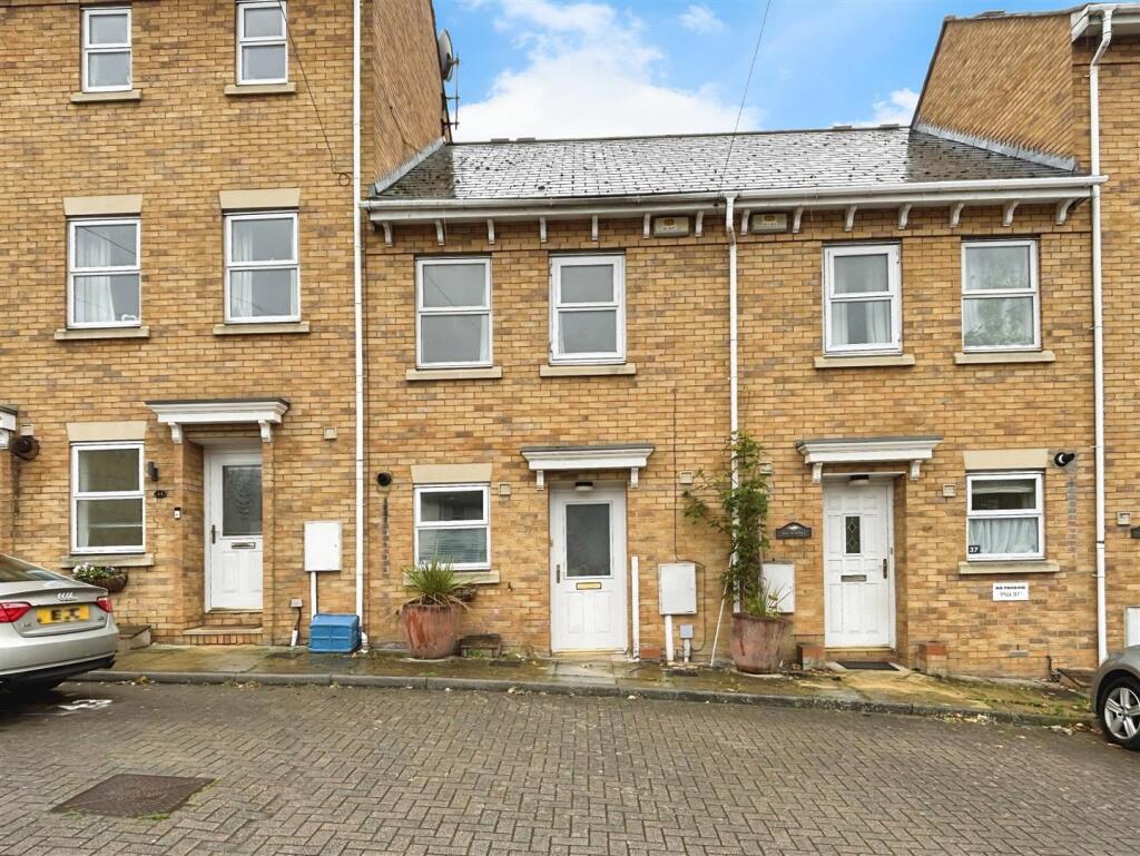 Main image of property: Steven Close, Chatham