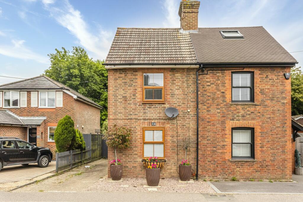2 bedroom semidetached house for sale in Horsham Road, Pease Pottage, RH11