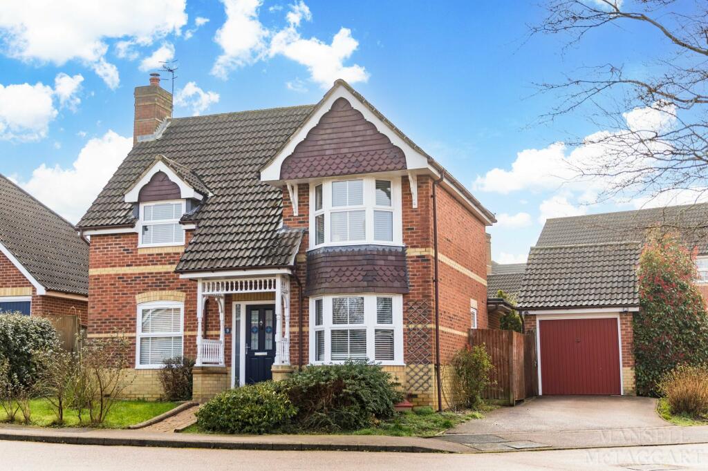 3 bedroom detached house for sale in Houghton Road, Maidenbower, RH10