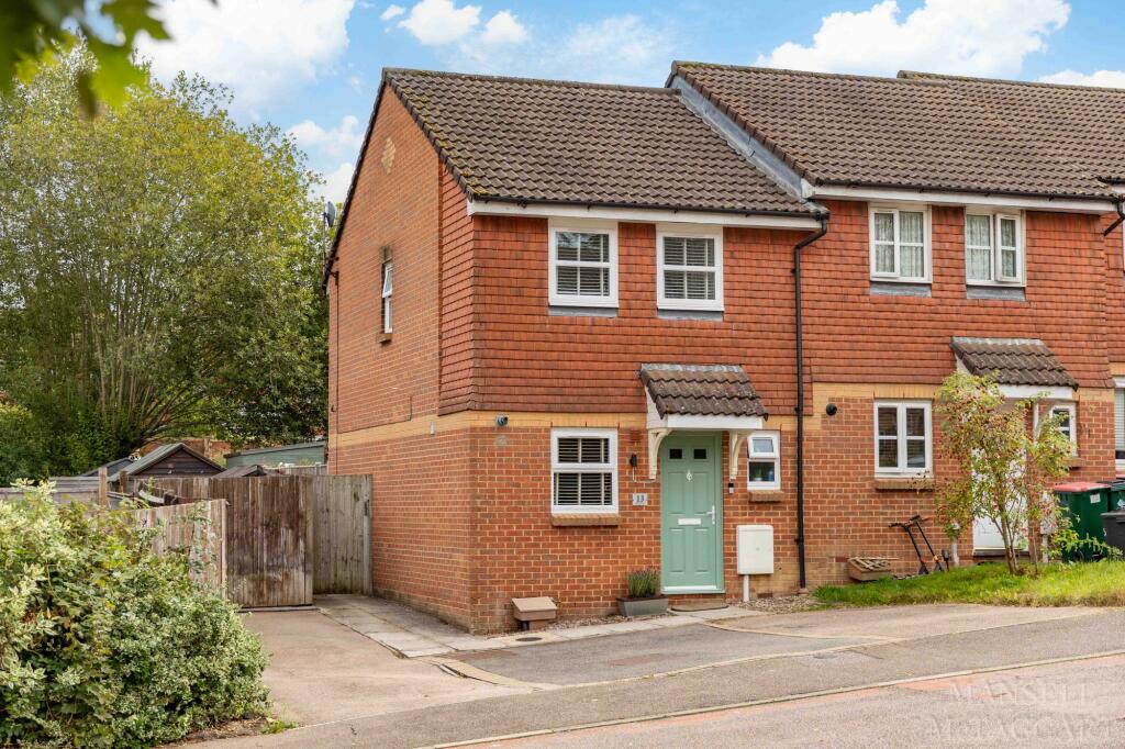 2 bedroom end of terrace house for sale in Bolton Road, Maidenbower, RH10