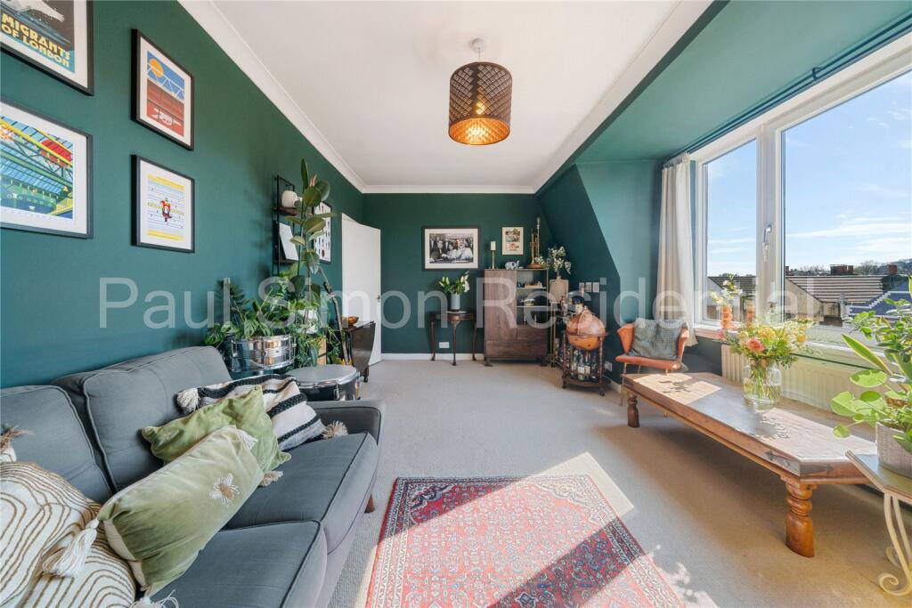 Main image of property: Grand Parade, Green Lanes, London, N4