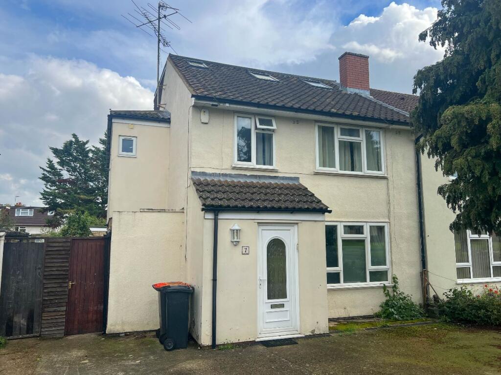 Main image of property: Room 4, Bancroft Close, CB4