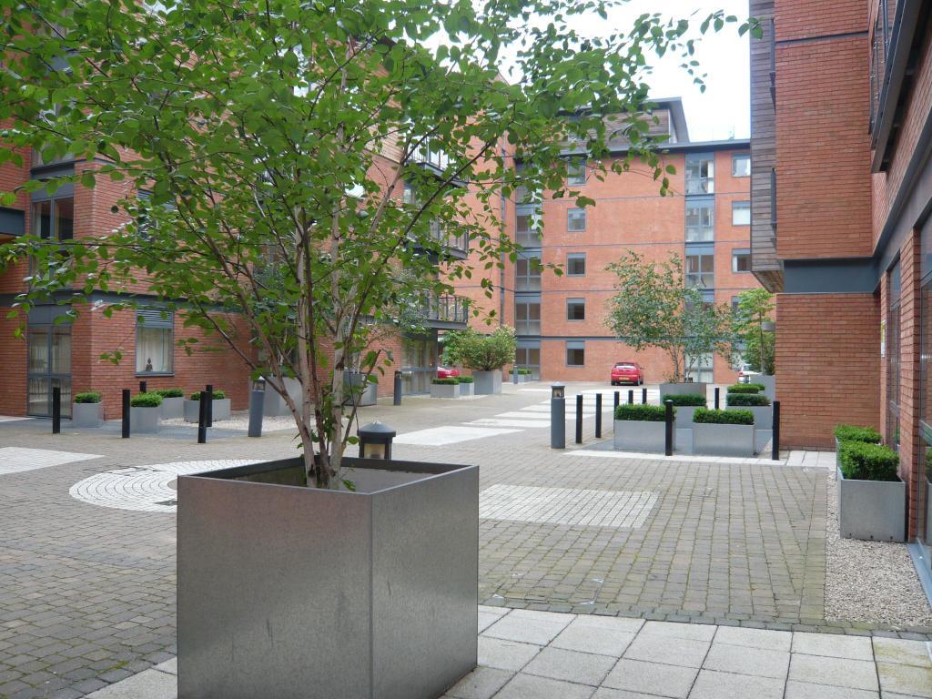 2 bedroom apartment for sale in Waterfront Walk, Birmingham, B1
