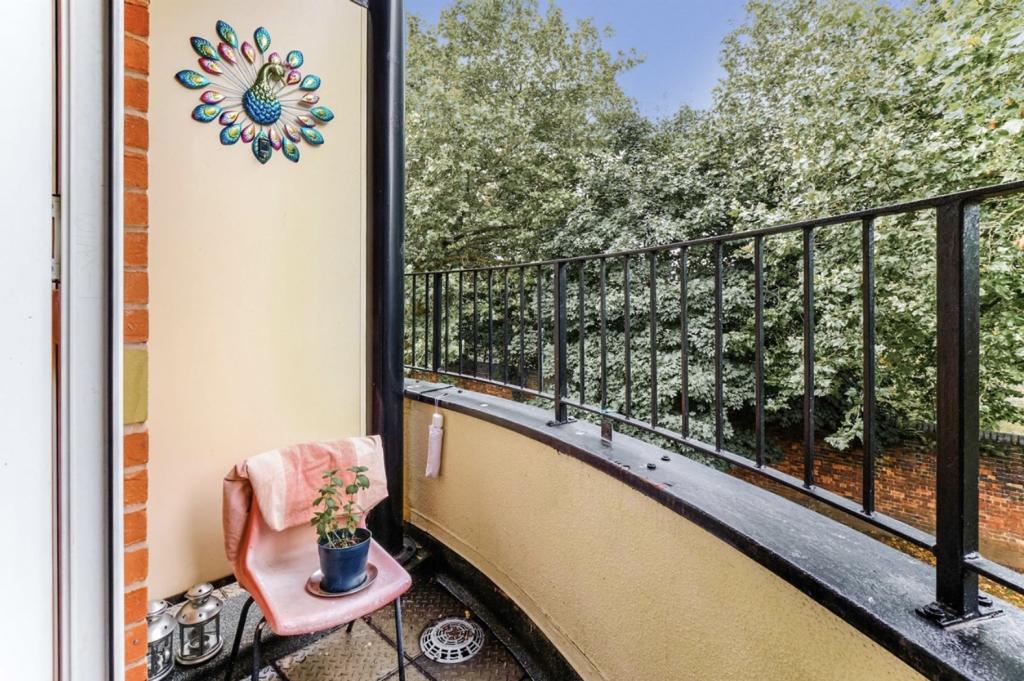 Additional property image - Waterside Drive, Hockley, Birmingham