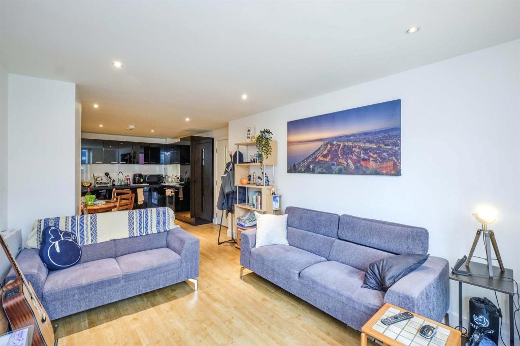 2 bedroom apartment for sale in Navigation Street, Birmingham, B5