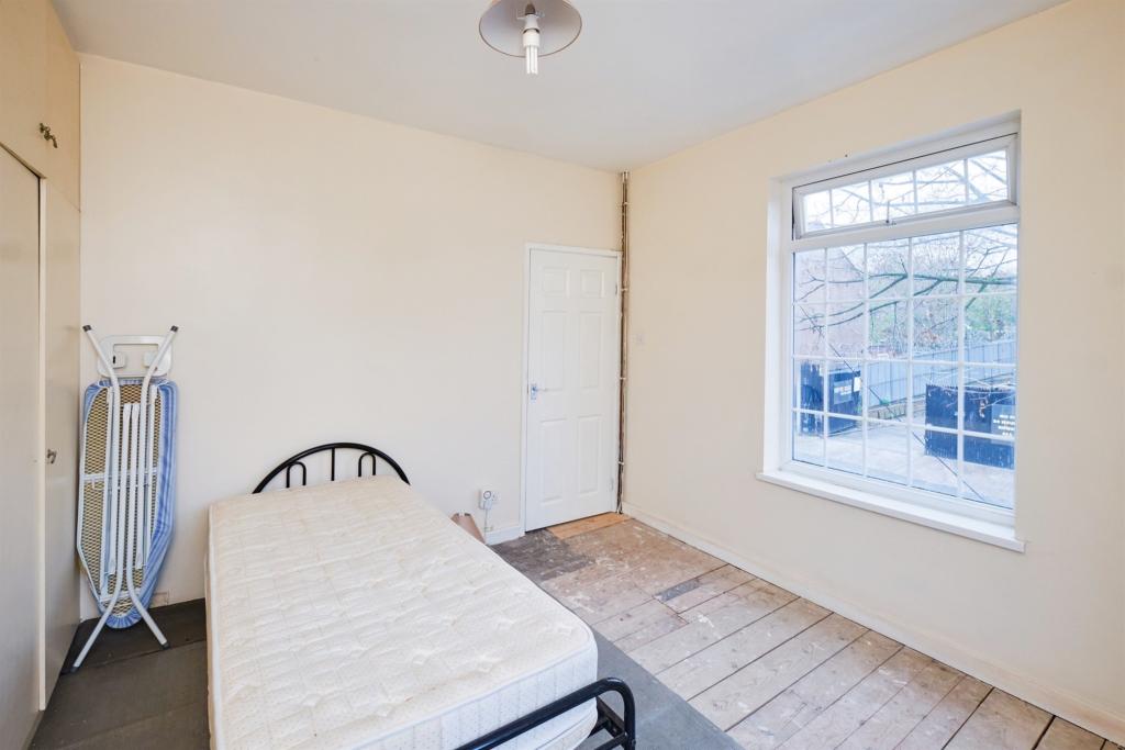 3 bedroom end of terrace house for sale in Dennis Road, Birmingham, B12