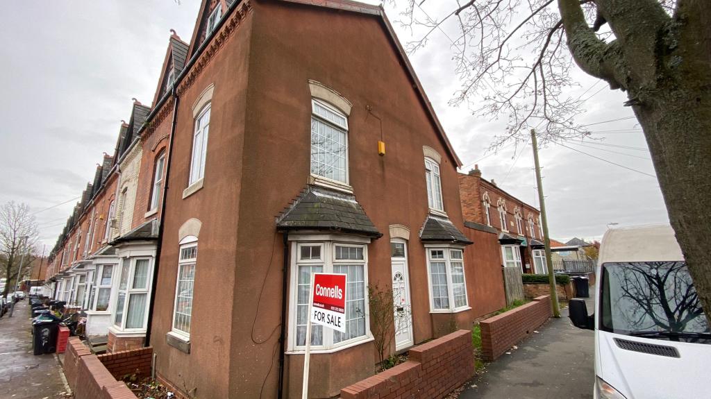 3 bedroom end of terrace house for sale in Dennis Road, Birmingham, B12