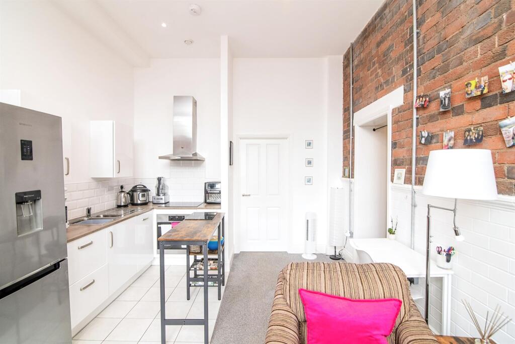 Additional property image - Crocketts Lane, Smethwick