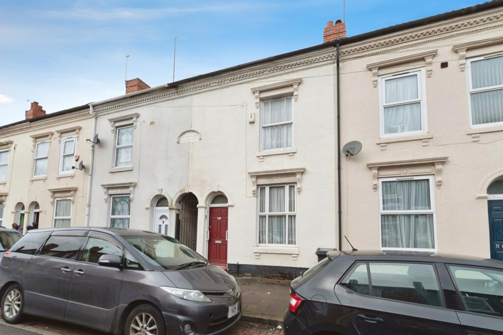3 bedroom terraced house for sale in Arthur Road, Birmingham, B8