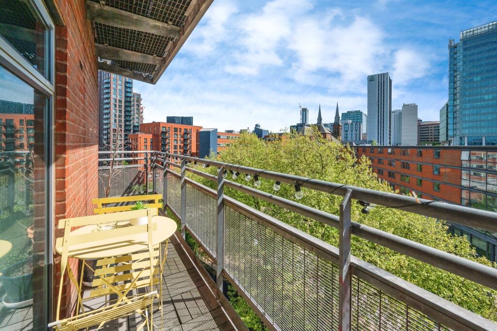 Main image of property: Old Snow Hill, Birmingham