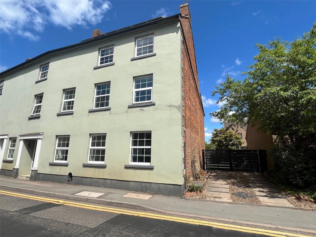 7 bedroom semi-detached house