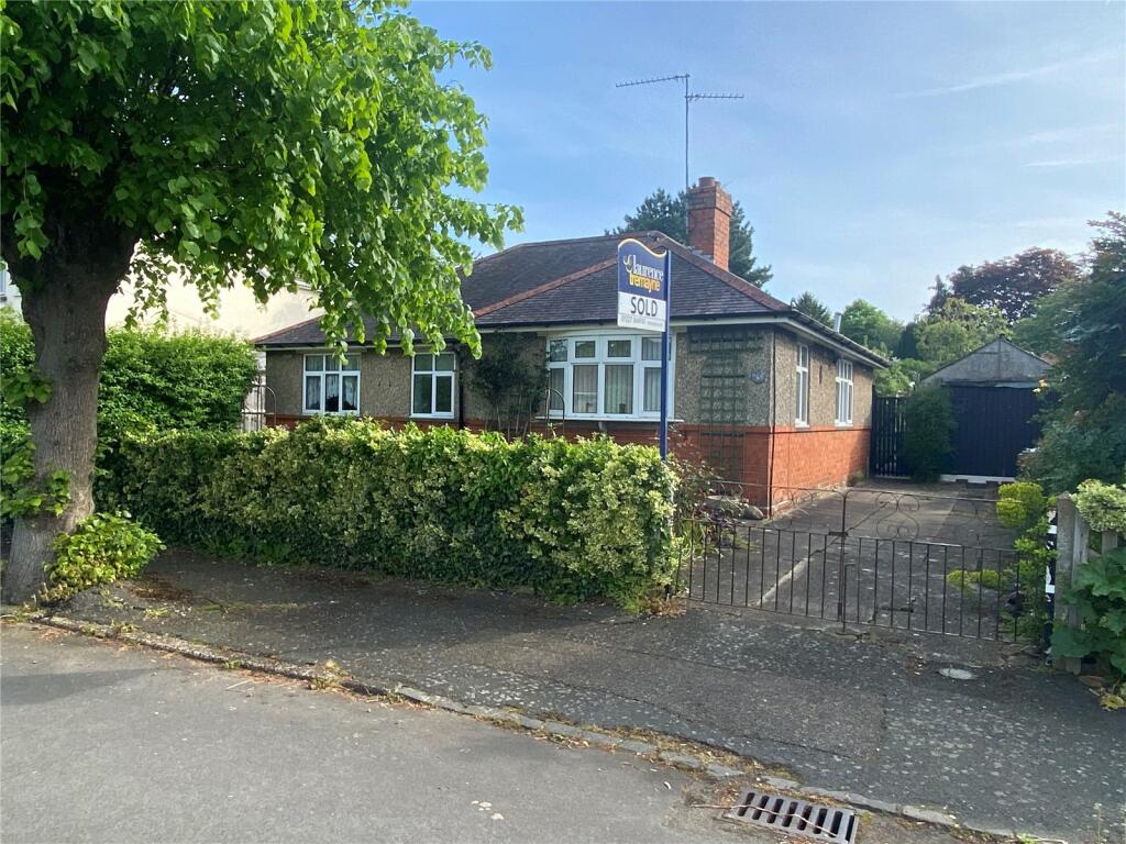 3 bedroom bungalow for sale in Lime Avenue, LONG BUCKBY