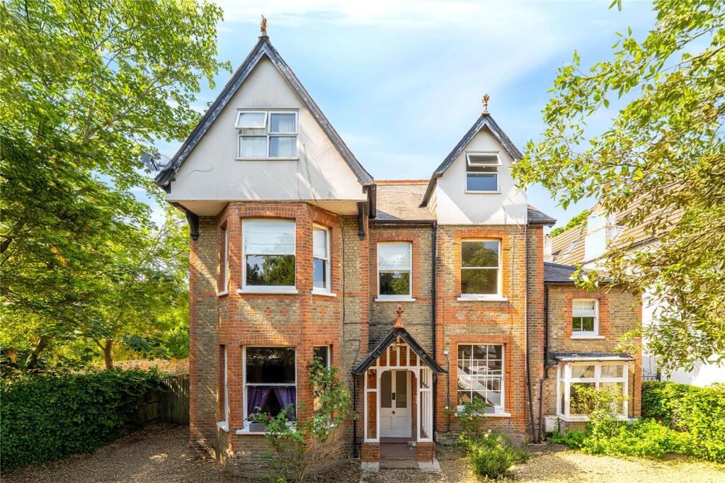 Main image of property: Sheen Road, Richmond, TW10