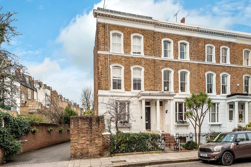 Studio flat for rent in Stratford Road, London, W8