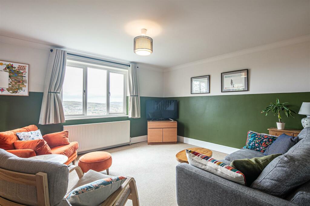 3 bedroom detached house for sale in Stannington View Road, Crookes, S10