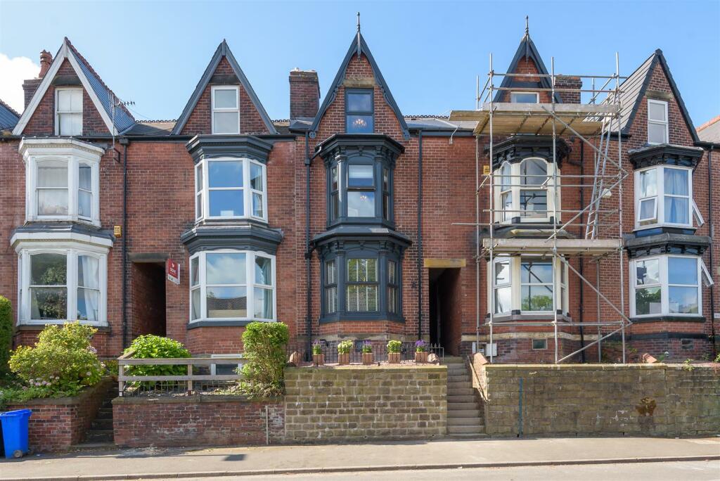 4 bedroom terraced house for sale in Sharrow Vale Road, Sharrow Vale, S11