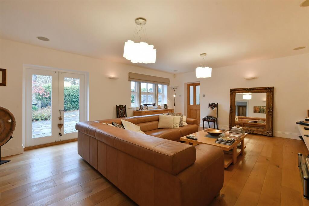 Main image of property: Ivy Park Road, Ranmoor, S10