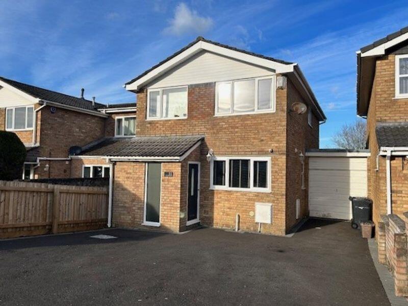 4 bedroom link detached house for sale in Dakota Drive, Whitchurch