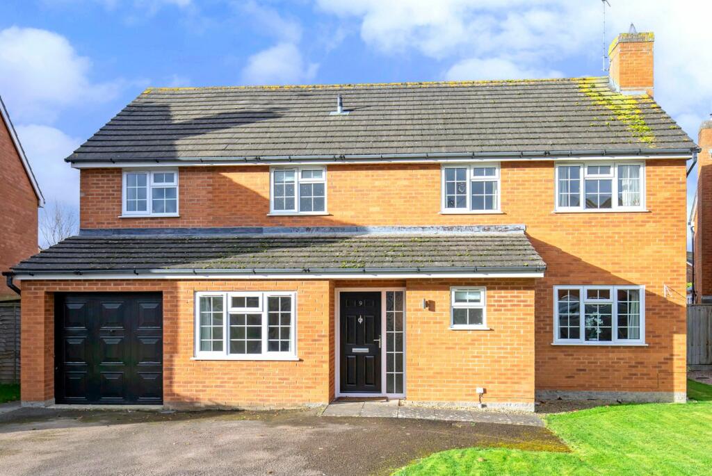 5 bedroom detached house for sale in Silverwood Way, Up Hatherley, Cheltenham, GL51