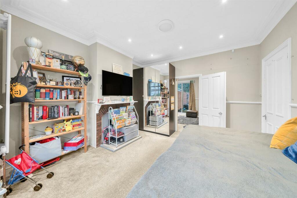 Additional property image - Gilbert Road, Bromley, BR1