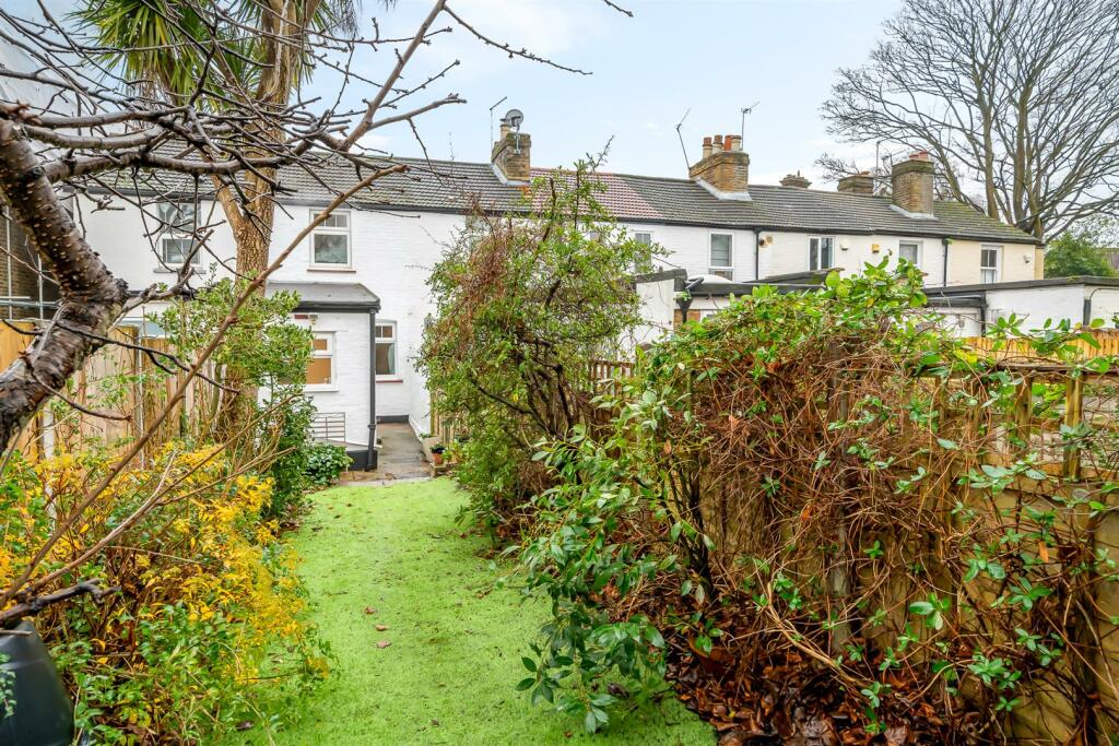 Additional property image - Plaistow Grove, Bromley, BR1