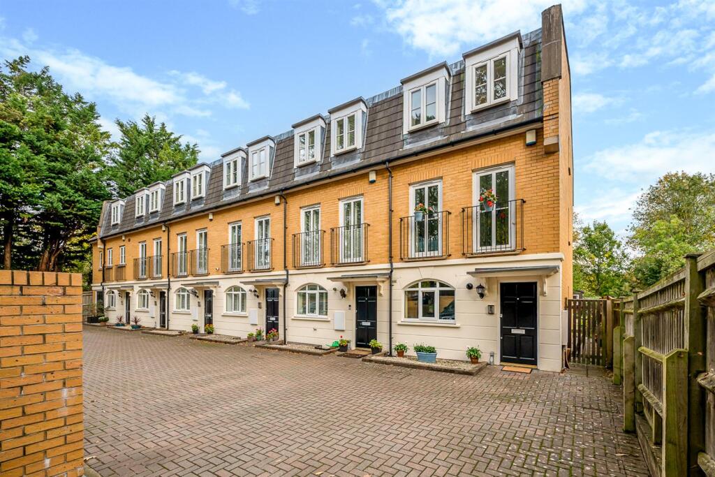 Main image of property: Ravensbourne Avenue, Beckenham, BR3