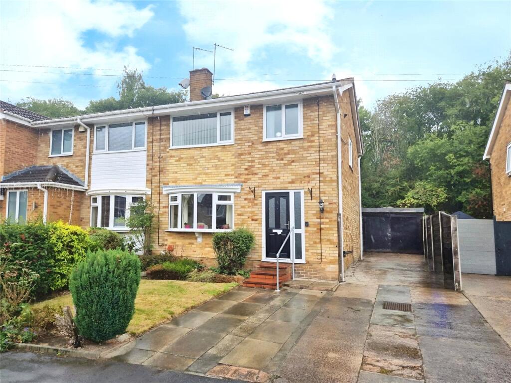 Main image of property: Cherry Wood Close, Worsley, Manchester, Greater Manchester, M28