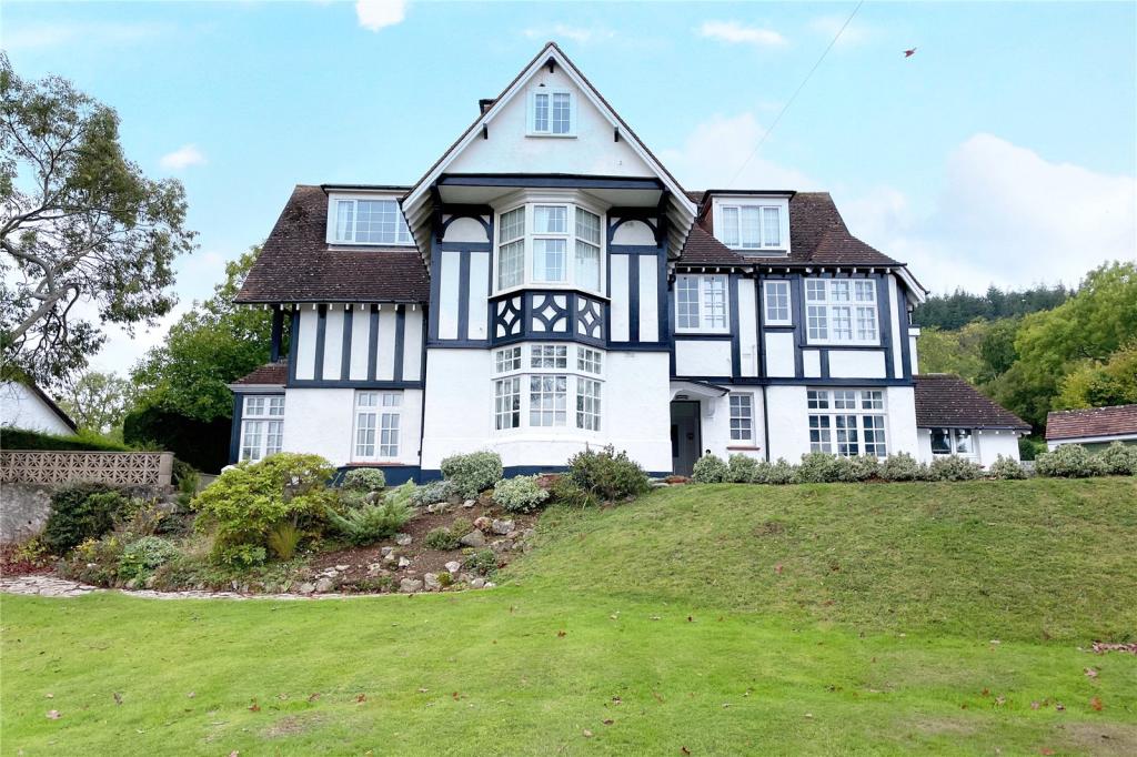 2 bedroom flat for sale in Boughmore Road, Sidmouth, Devon, EX10