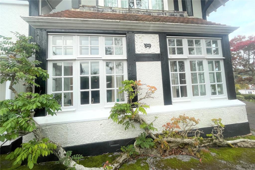 2 bedroom flat for sale in Boughmore Road, Sidmouth, Devon, EX10