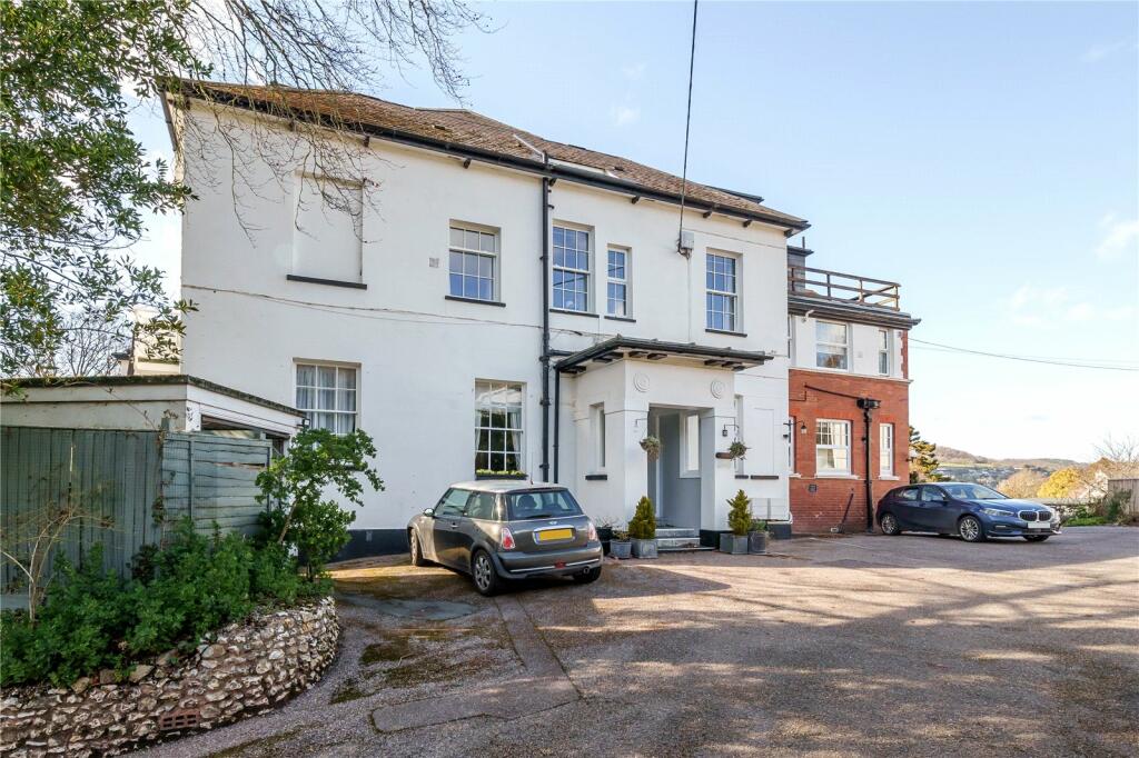 3 bedroom penthouse for sale in Hill Road, Sidmouth, Devon, EX10