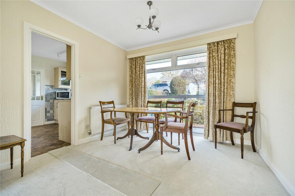 2 bedroom bungalow for sale in Woolbrook Rise, Sidmouth, Devon, EX10