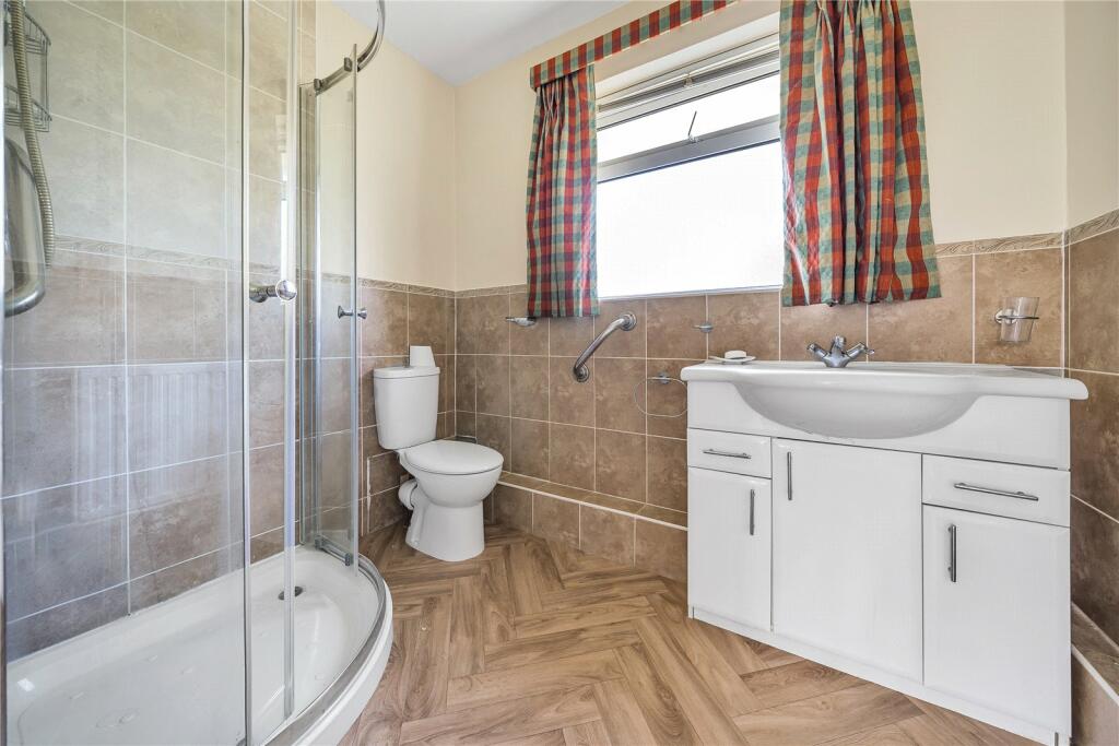 2 bedroom bungalow for sale in Woolbrook Rise, Sidmouth, Devon, EX10